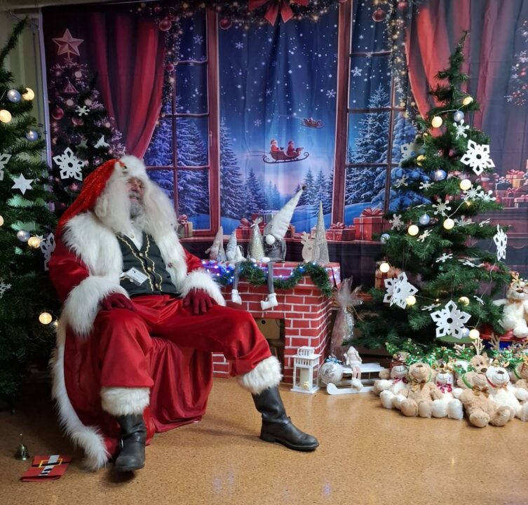 Miniaturka artykułu MIKOŁAJ W ODDZIALE 0A,0B