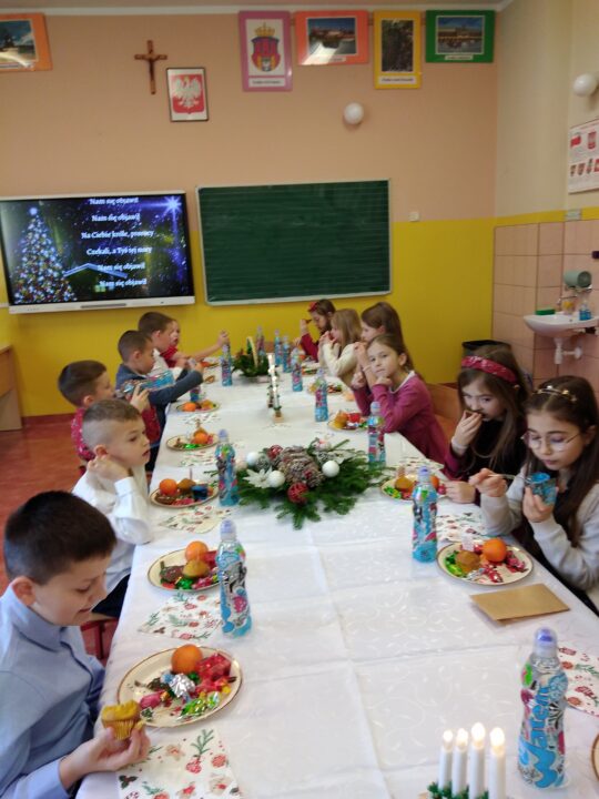 Miniaturka artykułu WIGILIA W KLASIE 2A