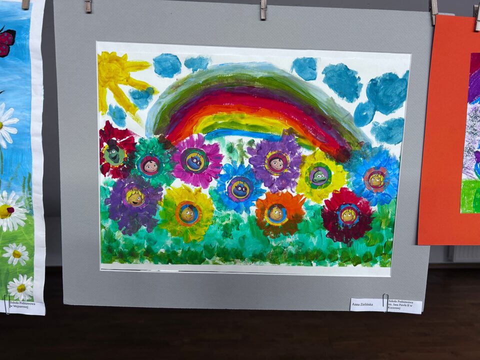 Miniaturka artykułu KONKURS PLASTYCZNY „Gdyby kwiaty mogły mówić…” – sukcesy naszych uczniów.